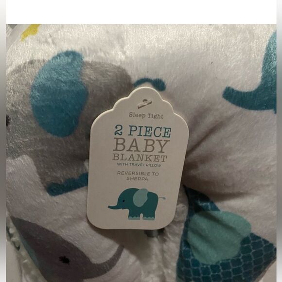 NEW 2pc Soft Plush Baby Blanket Reversible Sherpa 30" x 40" Elephant Pillow - Picture 4 of 4